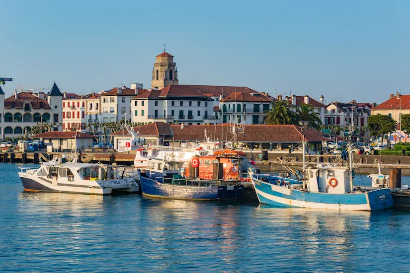 Des bateaux sur le port de Saint-Jean-de-Luz